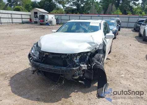 2017 Honda Accord Hybrid Touring z USA, uszkodzony, nr VIN JHMCR6F75HC007142